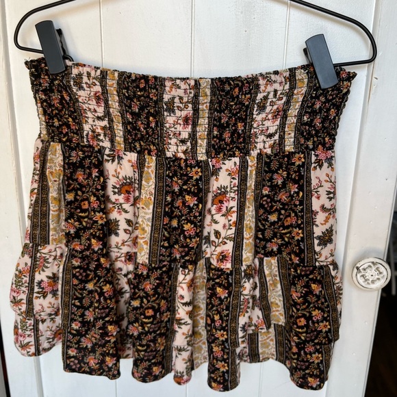 American Eagle Outfitters Black and Pink Smocked Skater Mini Skirt Viscose - Picture 1 of 10